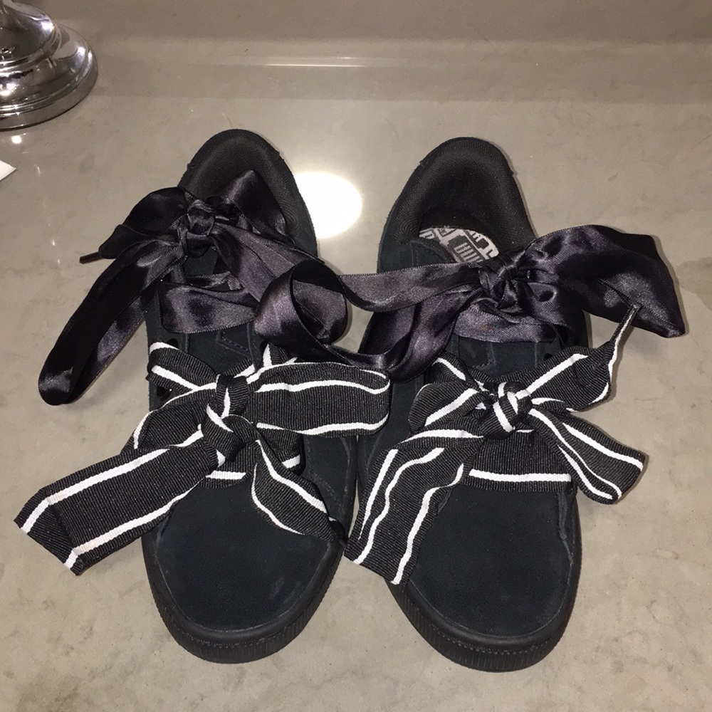 Puma basket heart suede bow sneakers